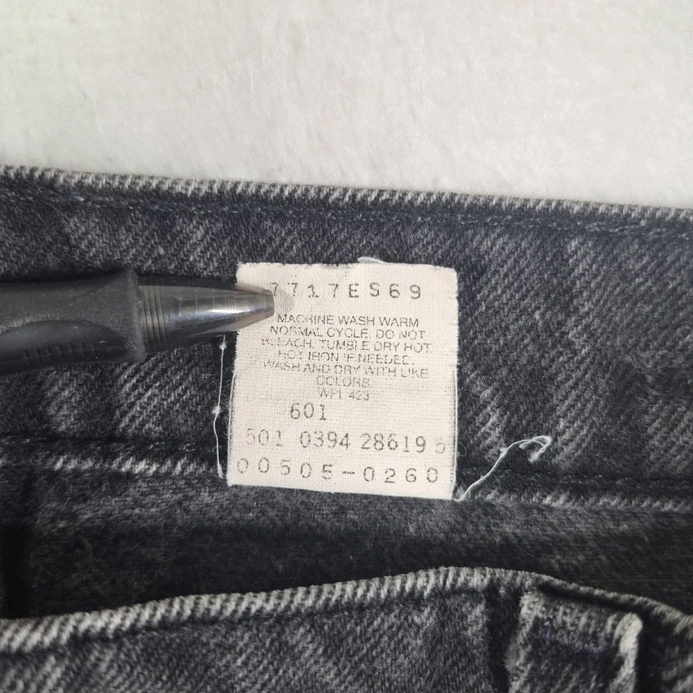 Vintage Levi's 505 Jeans Men's 36x30 (34x30) Black Regular Fit Straight Leg 90s